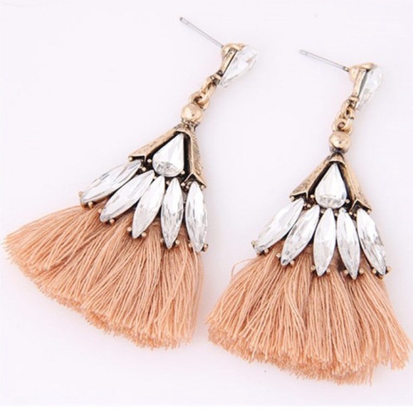 Fashion Jewelry Jewelry - 🌸Beautiful tassel earrings🌸